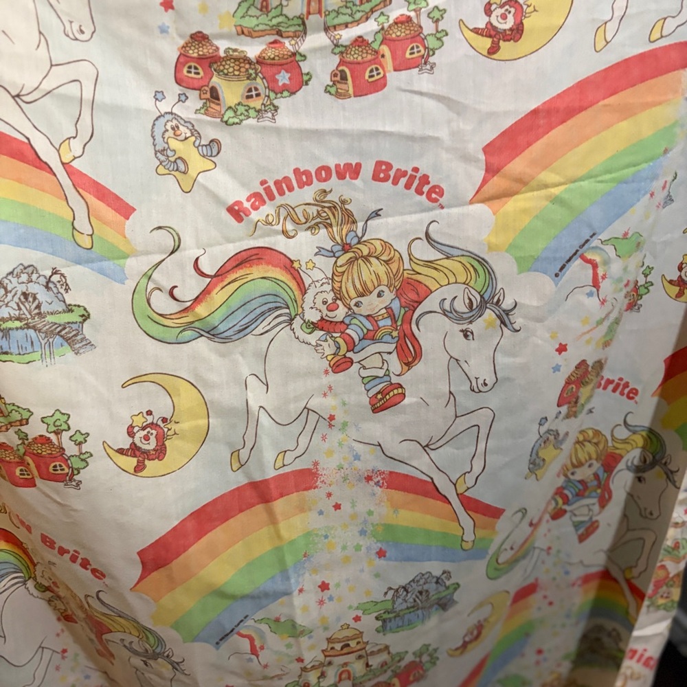 Vintage 1983 Hallmark Rainbow Brite Fitted Twin Bed Sheet - Picture 2 of 5